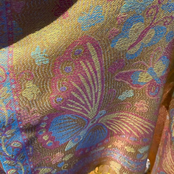 COPY - Vintage butterfly brocade pashmina shawl scarf - Picture 6 of 9